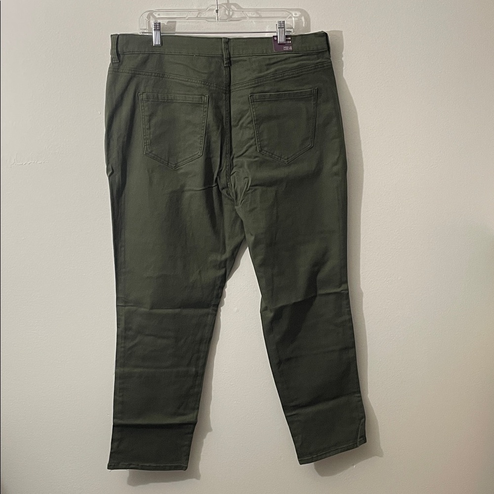 Gloria Vanderbilt Women Original Slimming Jean Amanda Size 18W Pine/Glen /Z5 - Picture 2 of 10